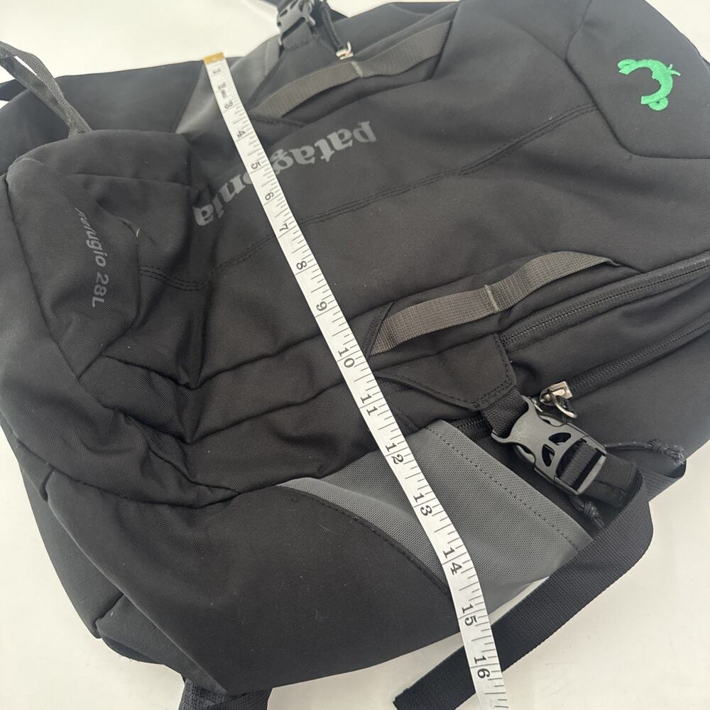 Patagonia Black Backpack Refugio 28L Embroidered WASHED - Picture 14 of 16